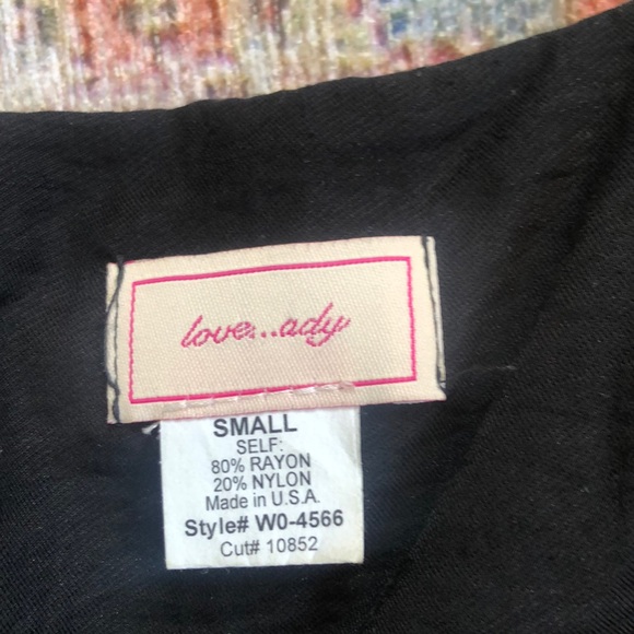 Black mini dress with floral lace cutouts - Picture 5 of 5